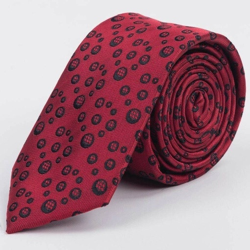 Арендовать бордовый галстук с черным узором в форме круга для мужских костюмов