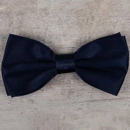 Прокат однотонной бабочки темно-синего цвета для мужских костюмов