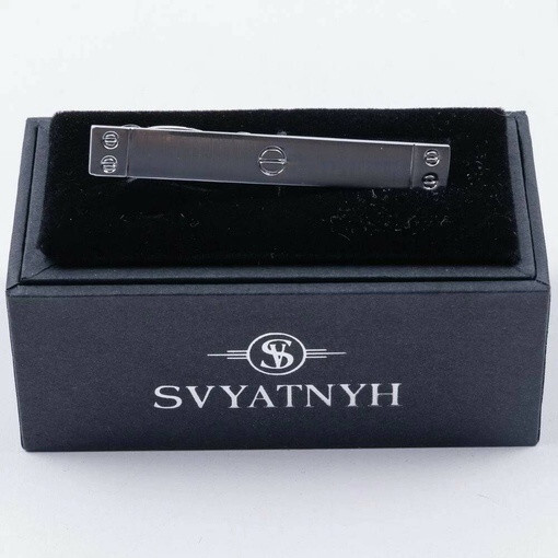 Аренда классического зажима с элементами гравировки для мужских костюмов