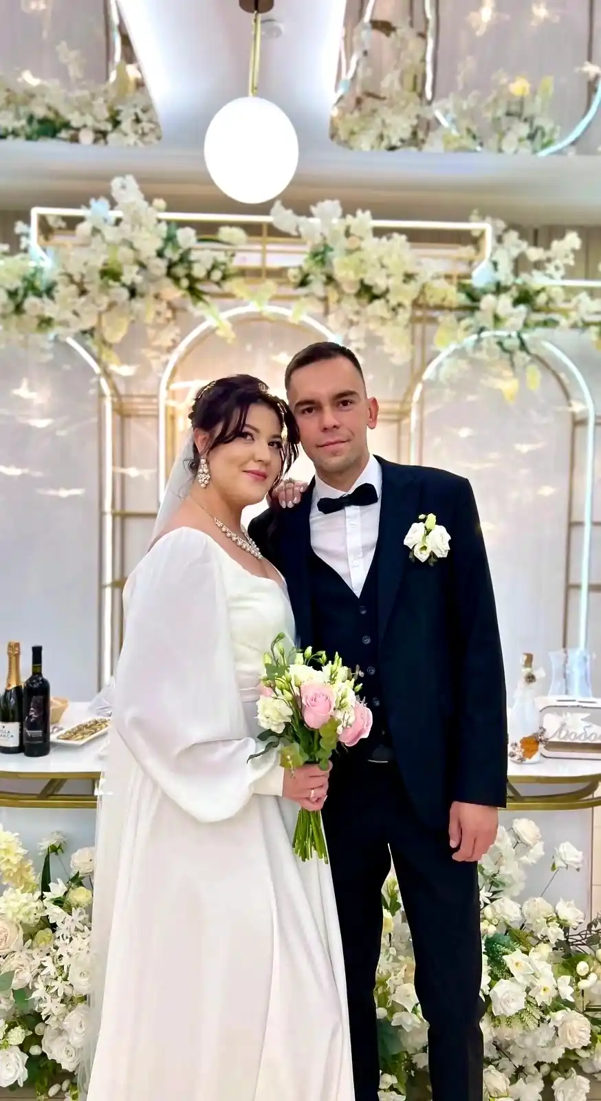 Black Tie Optional: смокинг или тёмный костюм